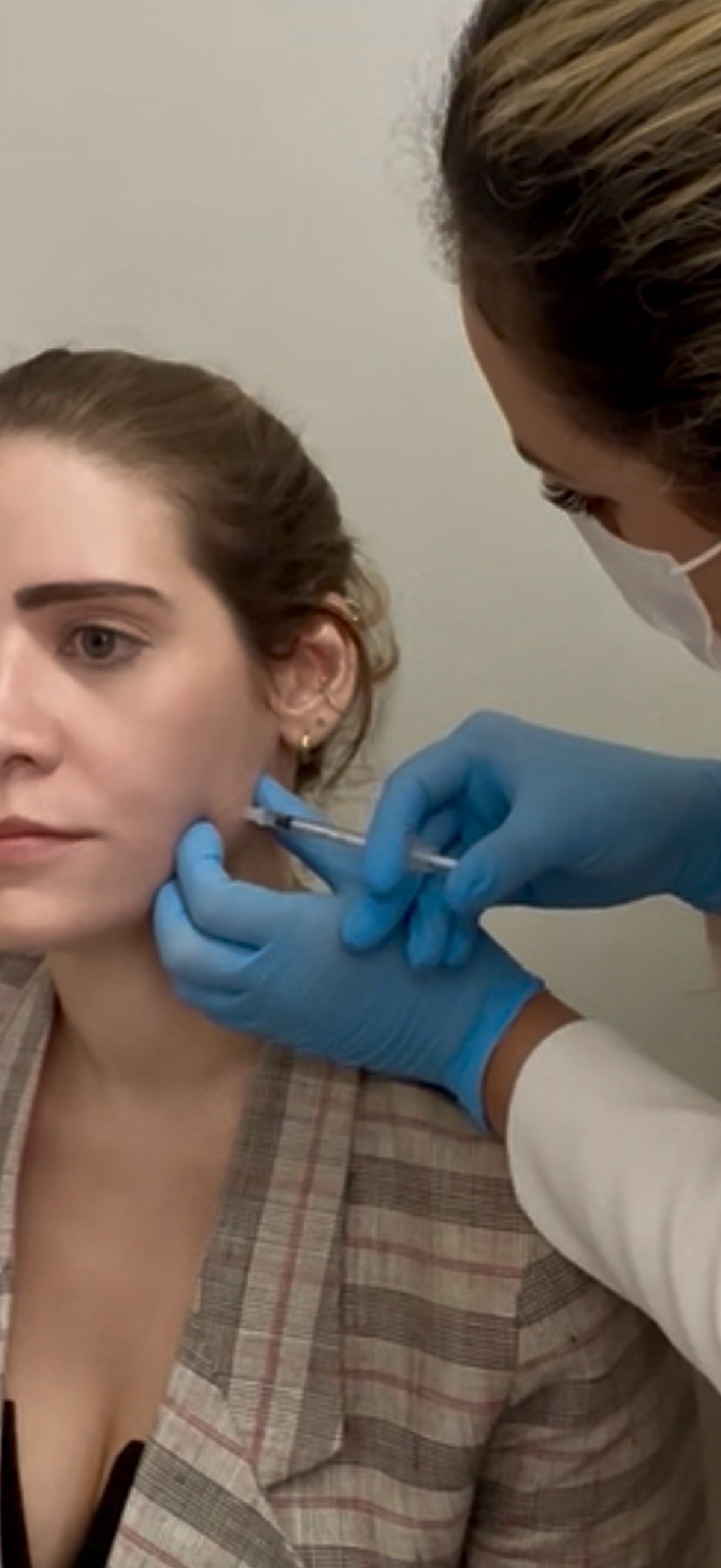 Aplicação de toxina botulínica para bruxismo